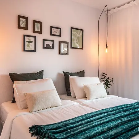 Modern In The Heart Of Puerto Banus Apartament