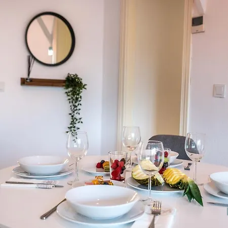 Modern In The Heart Of Puerto Banus *