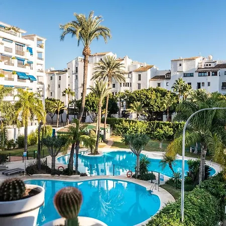 Modern In The Heart Of Puerto Banus Apartament