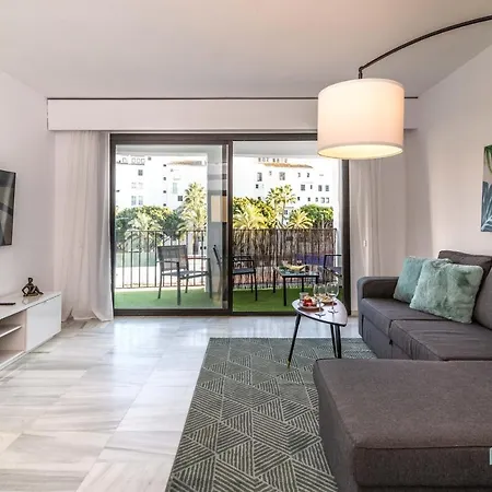 Modern In The Heart Of Puerto Banus Apartament Marbella