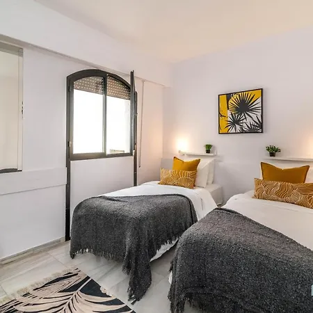 Lägenhet Modern In The Heart Of Puerto Banus *