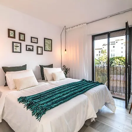 Modern In The Heart Of Puerto Banus Lägenhet Marbella