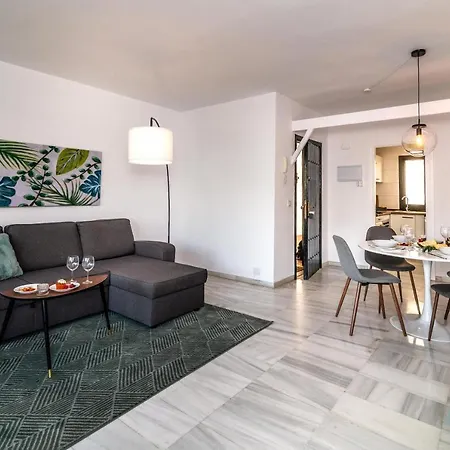 Modern In The Heart Of Puerto Banus Lägenhet *